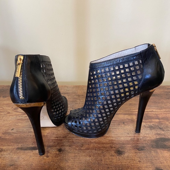 Michael Kors bootie - Picture 3 of 5
